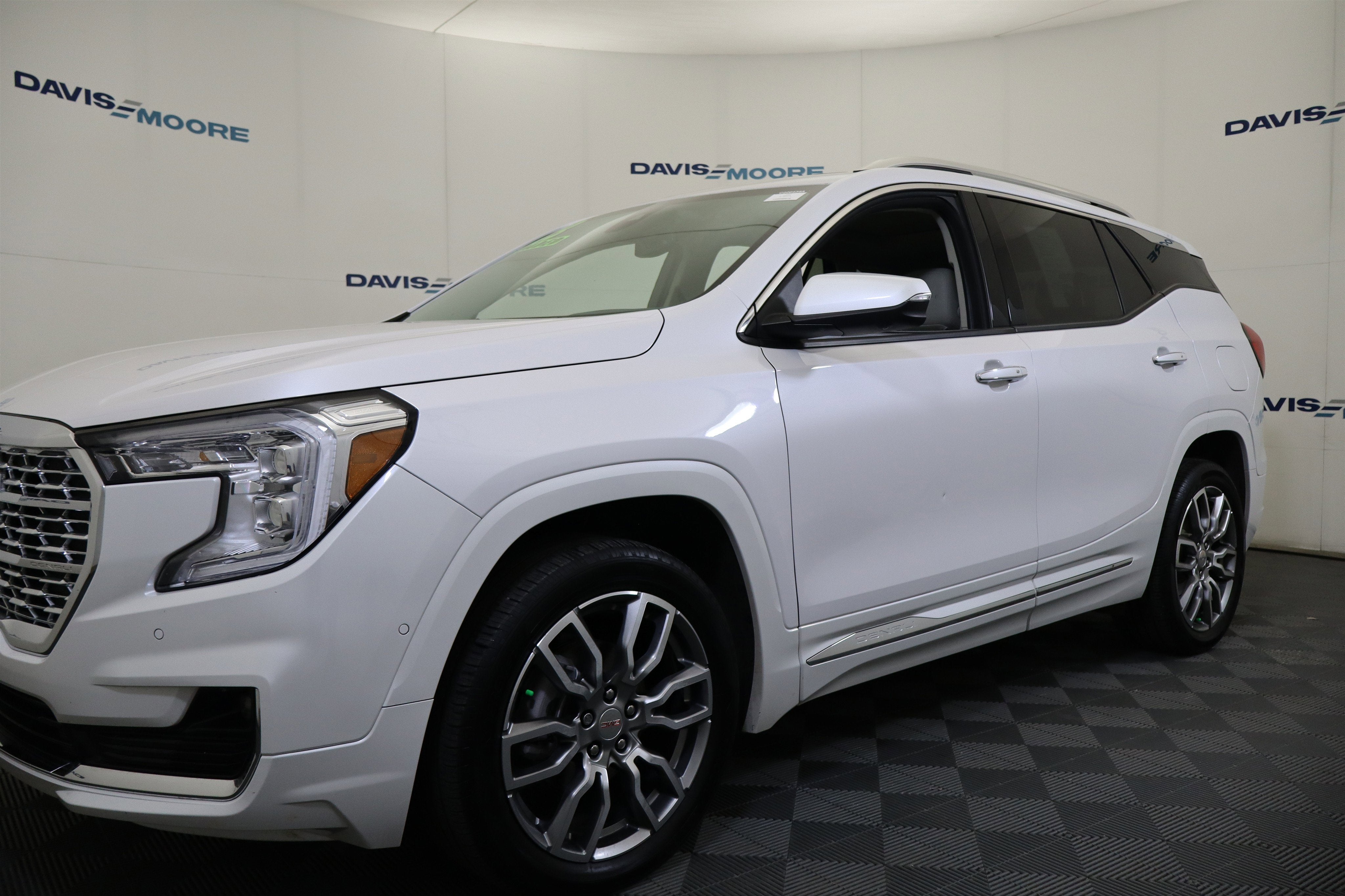 2023 GMC Terrain Denali AWD