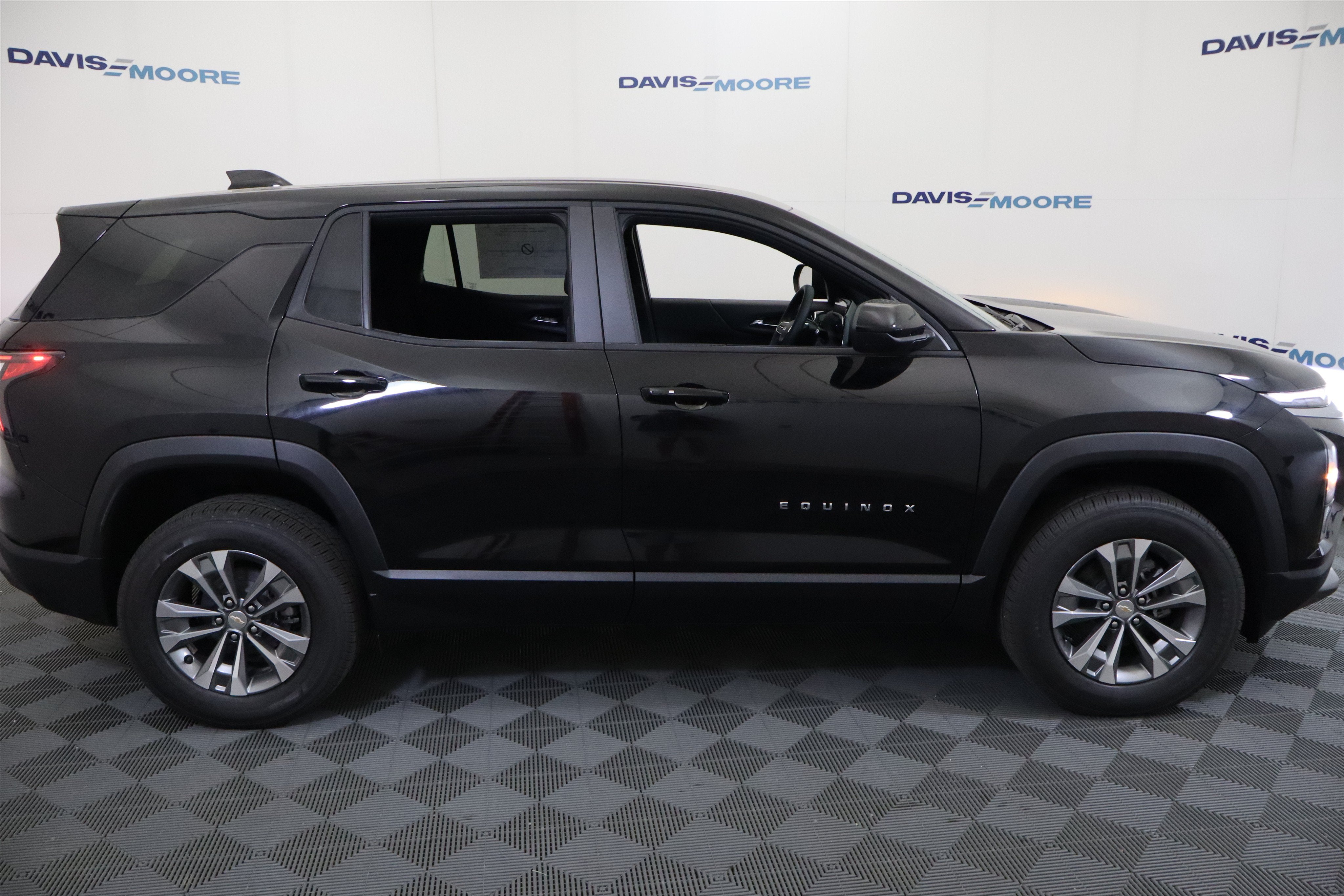 2027 Chevrolet Equinox FWD LT