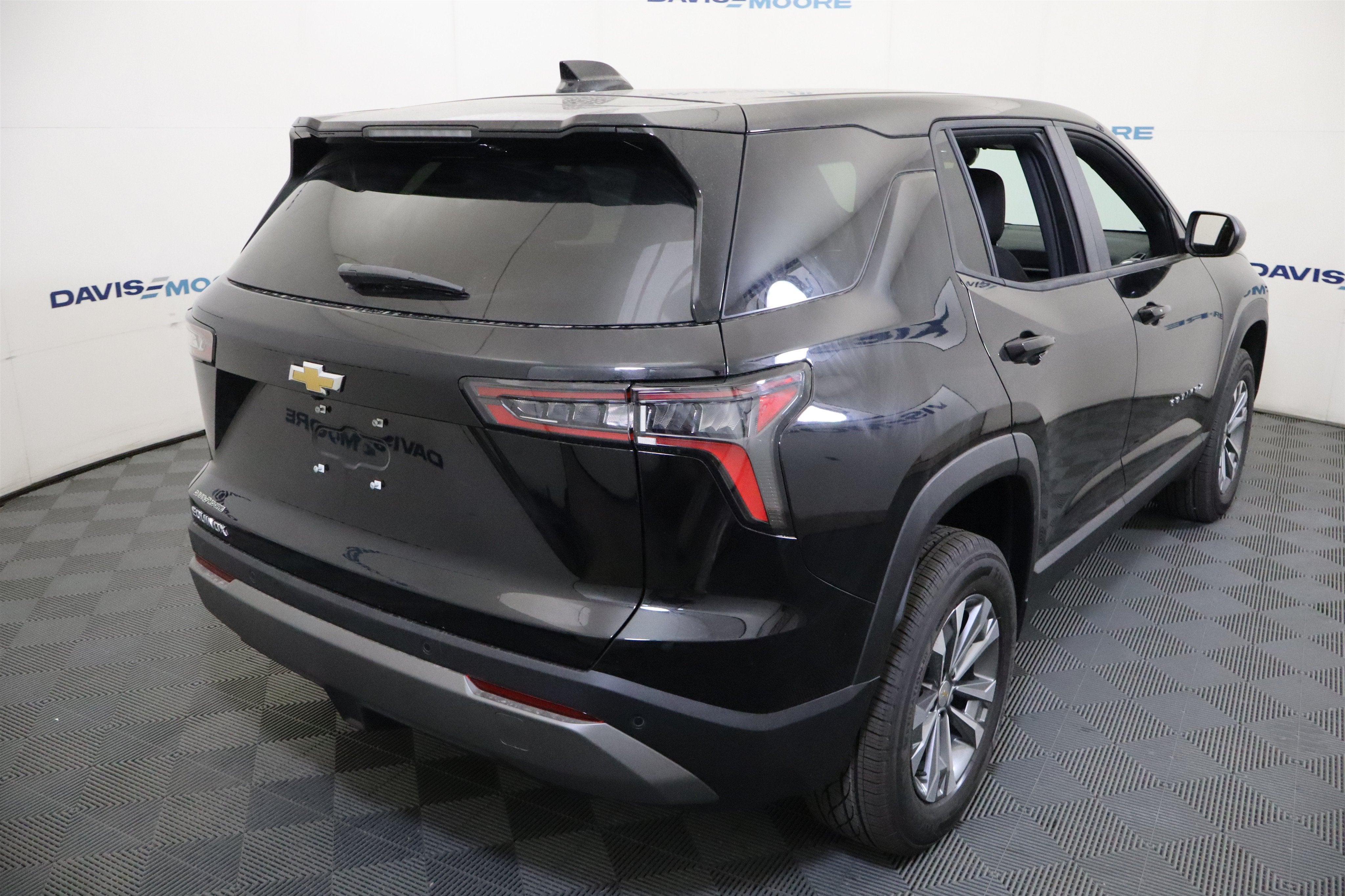 2027 Chevrolet Equinox FWD LT