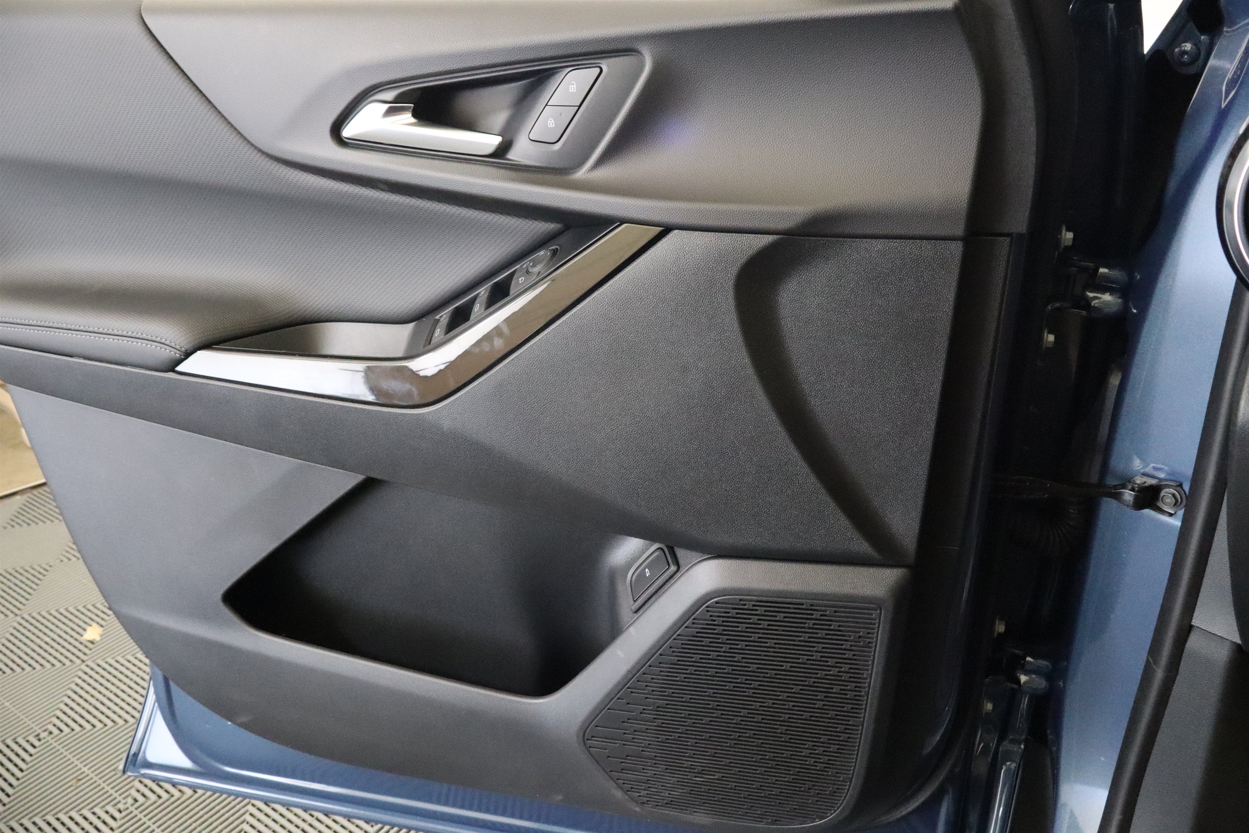 2027 Chevrolet Equinox FWD LT