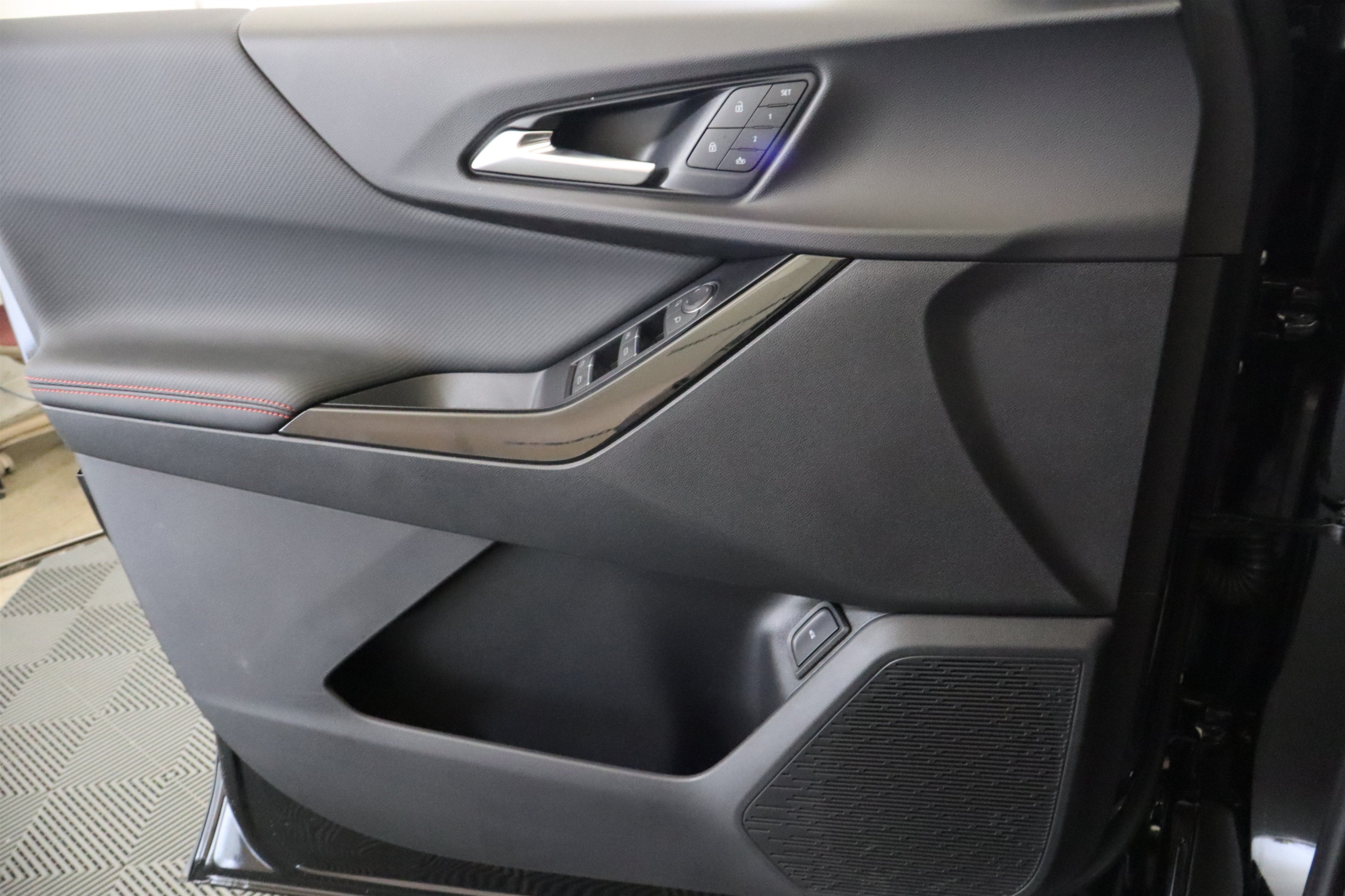 2027 Chevrolet Equinox FWD RS