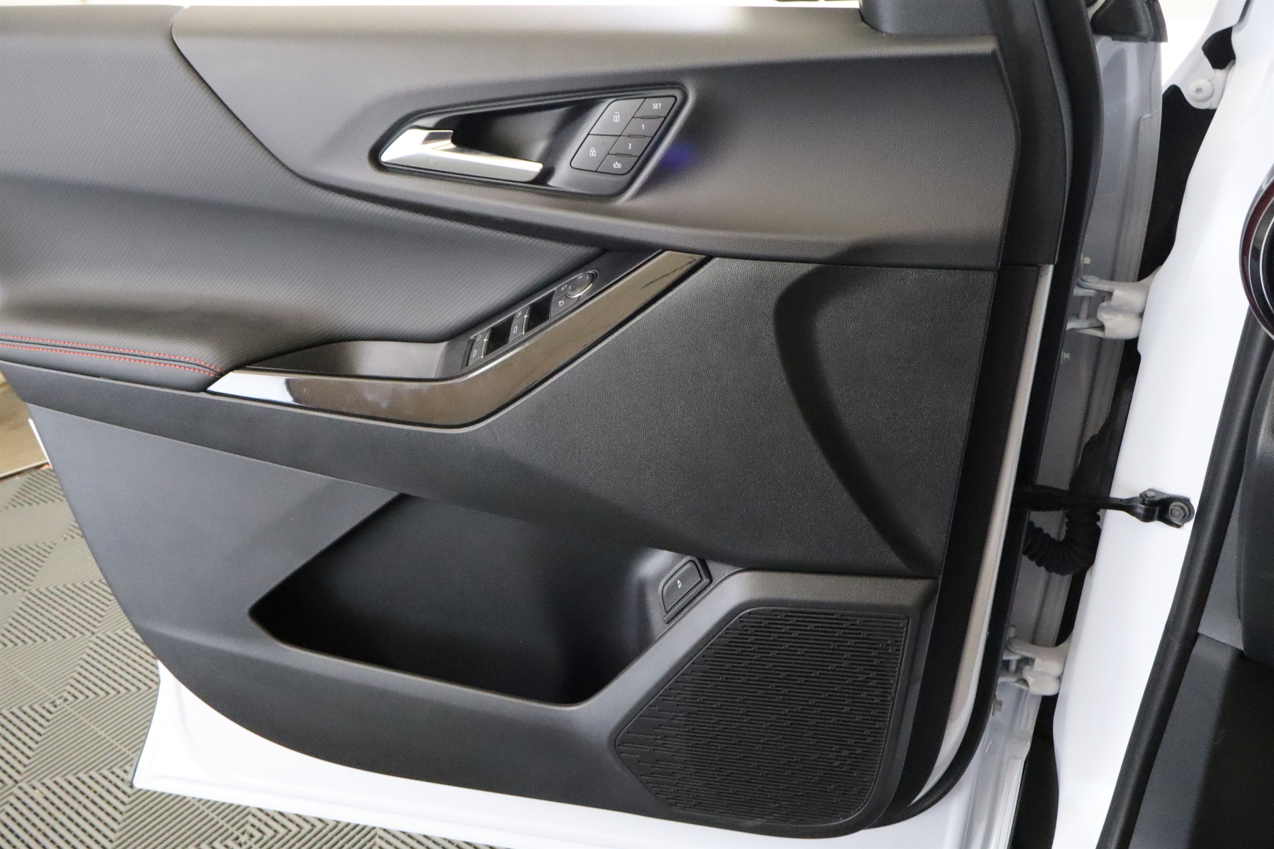 2027 Chevrolet Equinox FWD RS