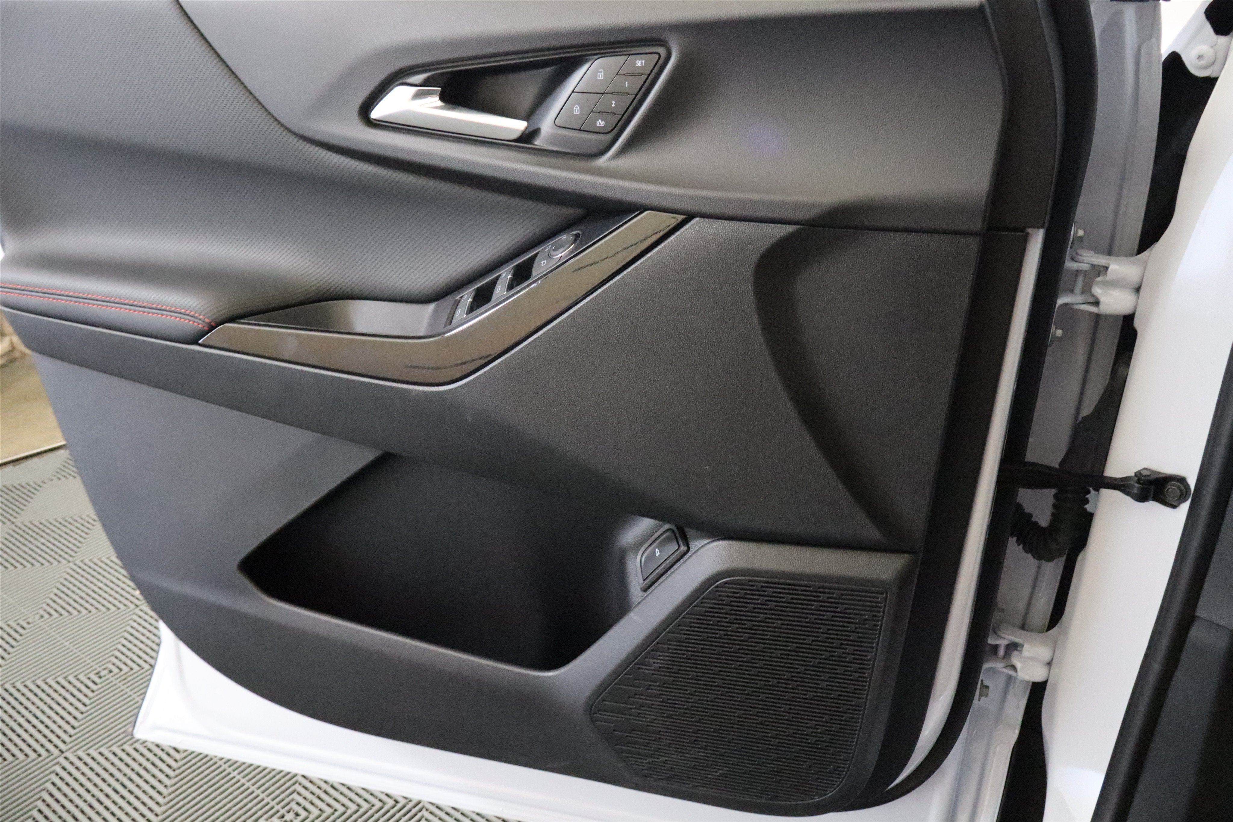 2027 Chevrolet Equinox FWD RS