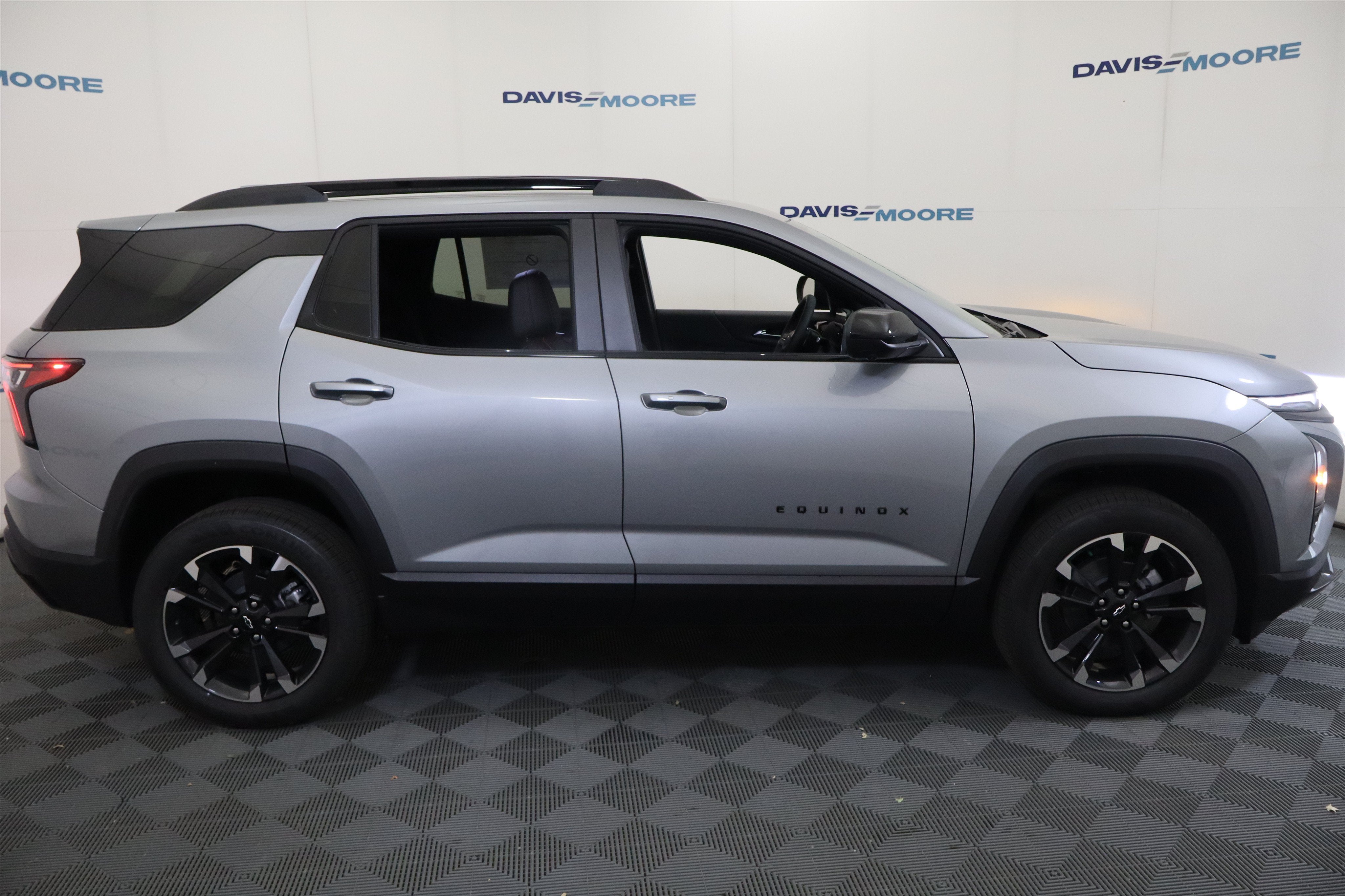 2027 Chevrolet Equinox FWD RS