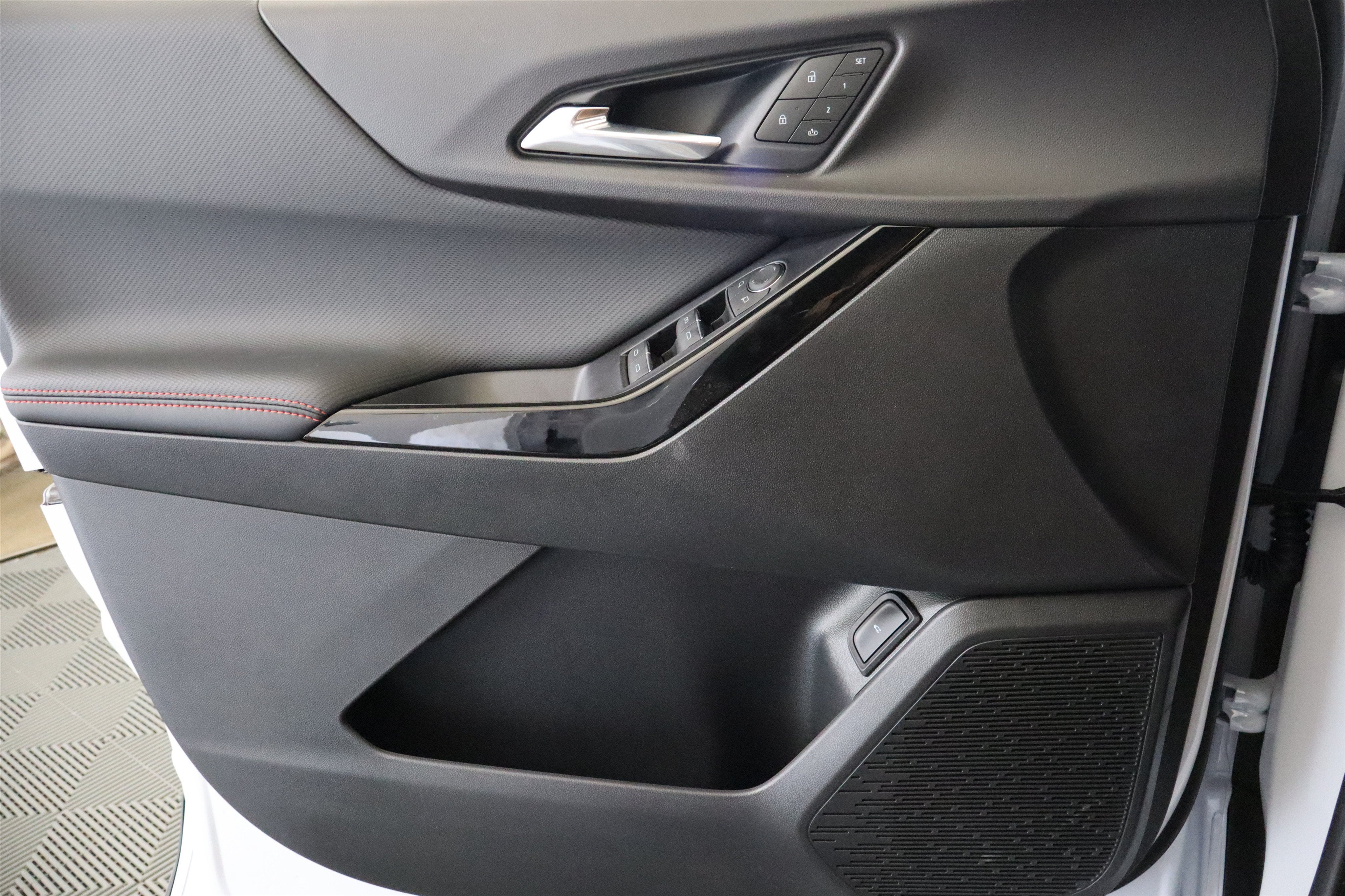 2027 Chevrolet Equinox FWD RS