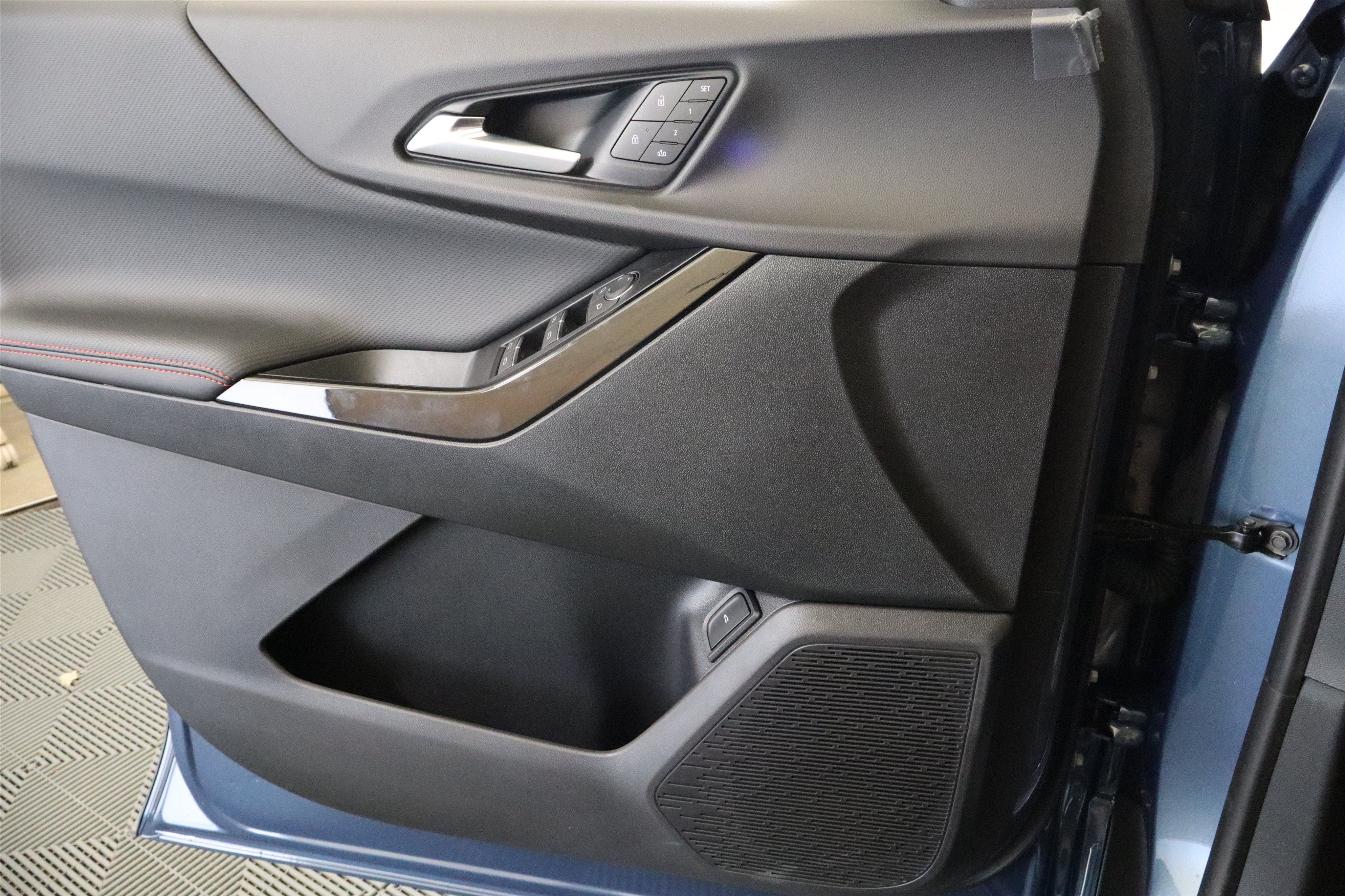 2027 Chevrolet Equinox FWD RS