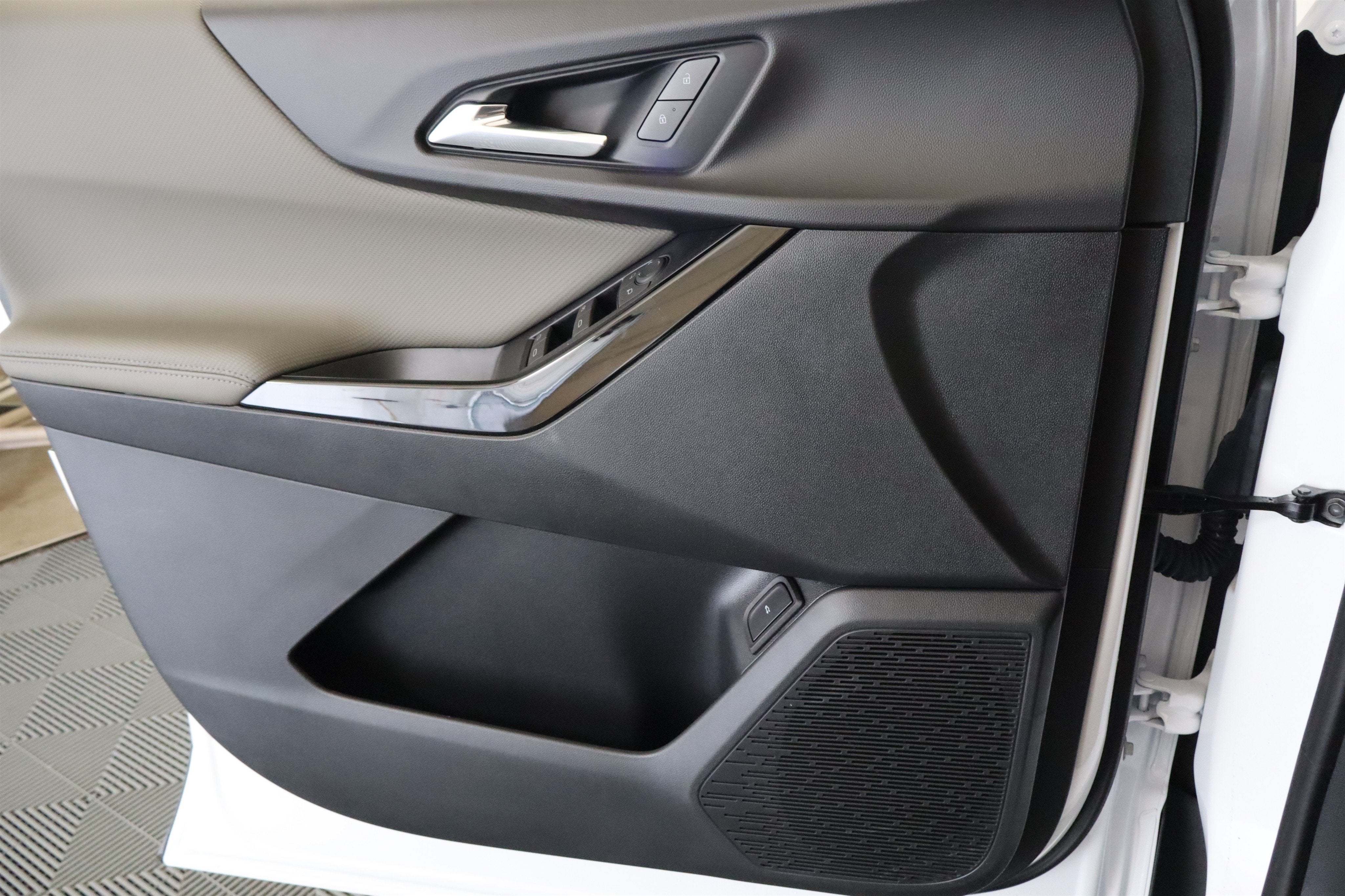2027 Chevrolet Equinox AWD LT