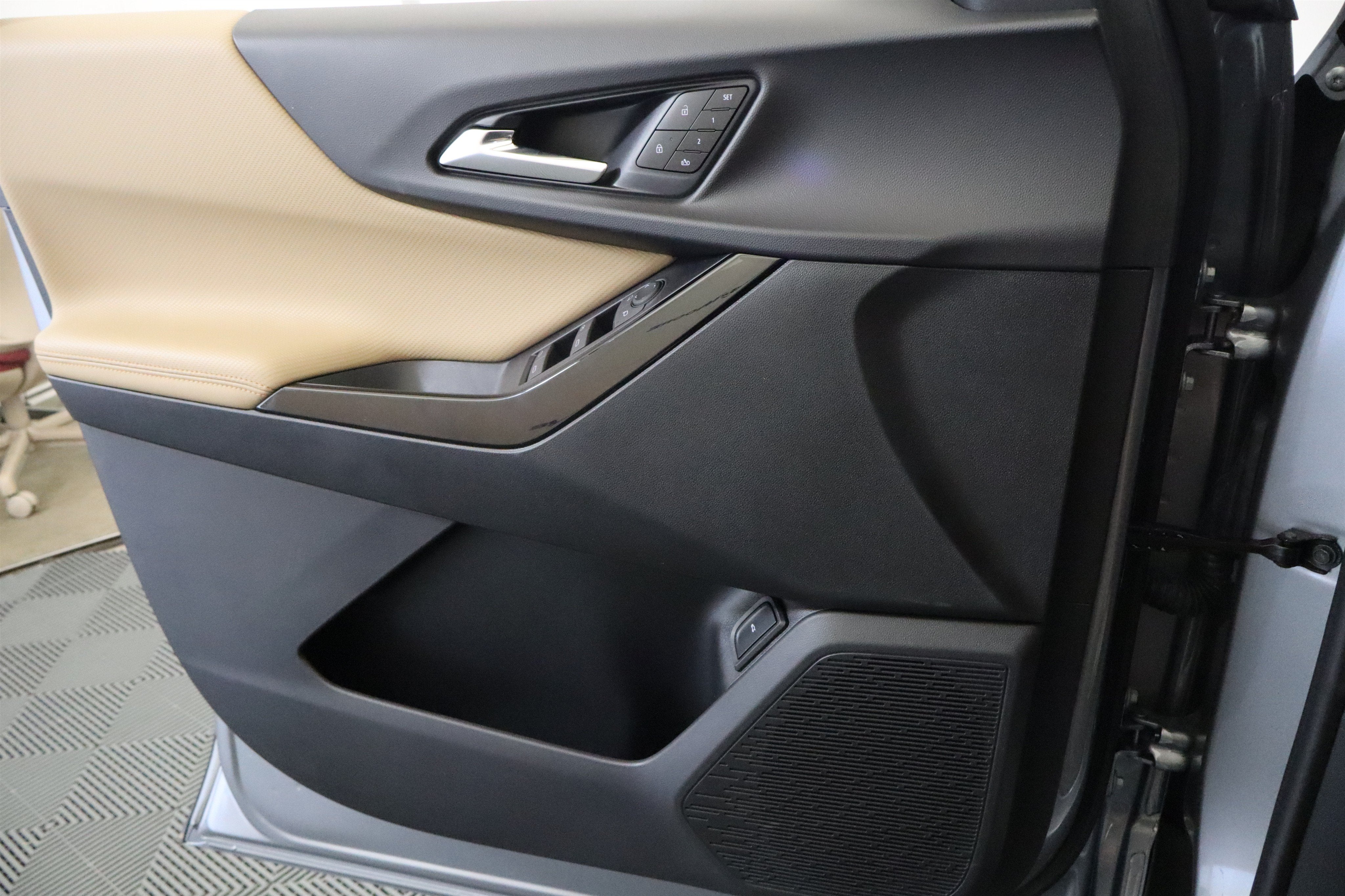 2027 Chevrolet Equinox AWD ACTIV