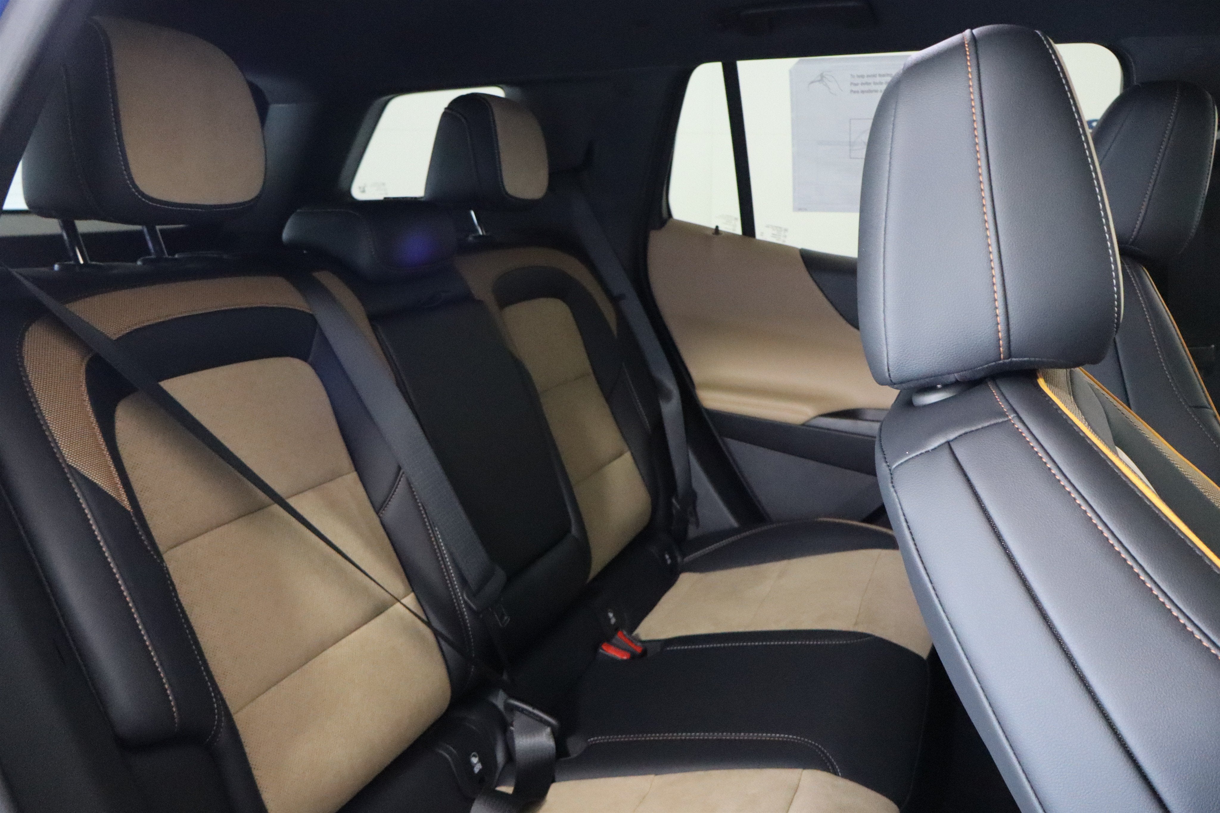 2027 Chevrolet Equinox AWD ACTIV
