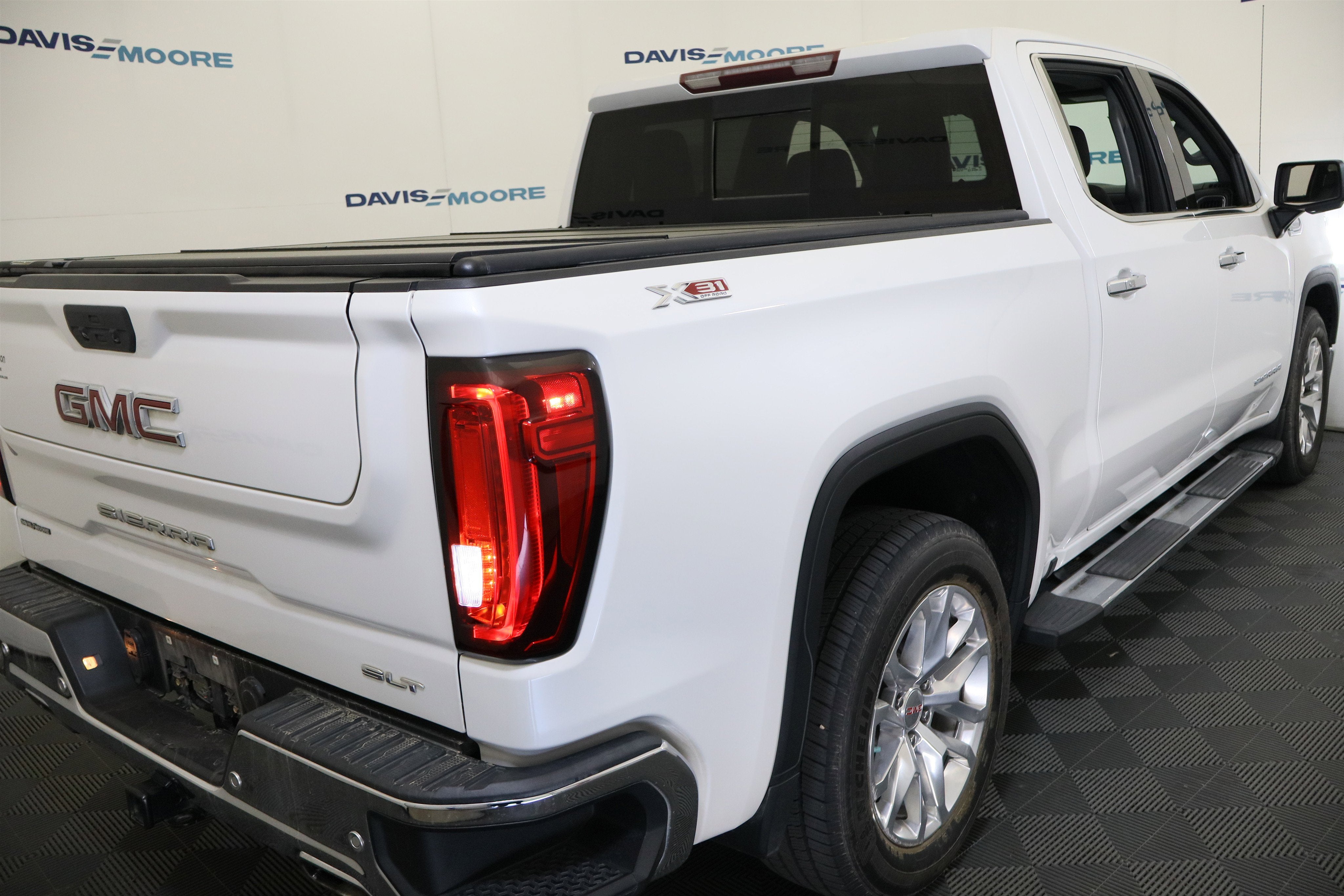 2019 GMC Sierra 1500 SLT Crew Cab 4WD