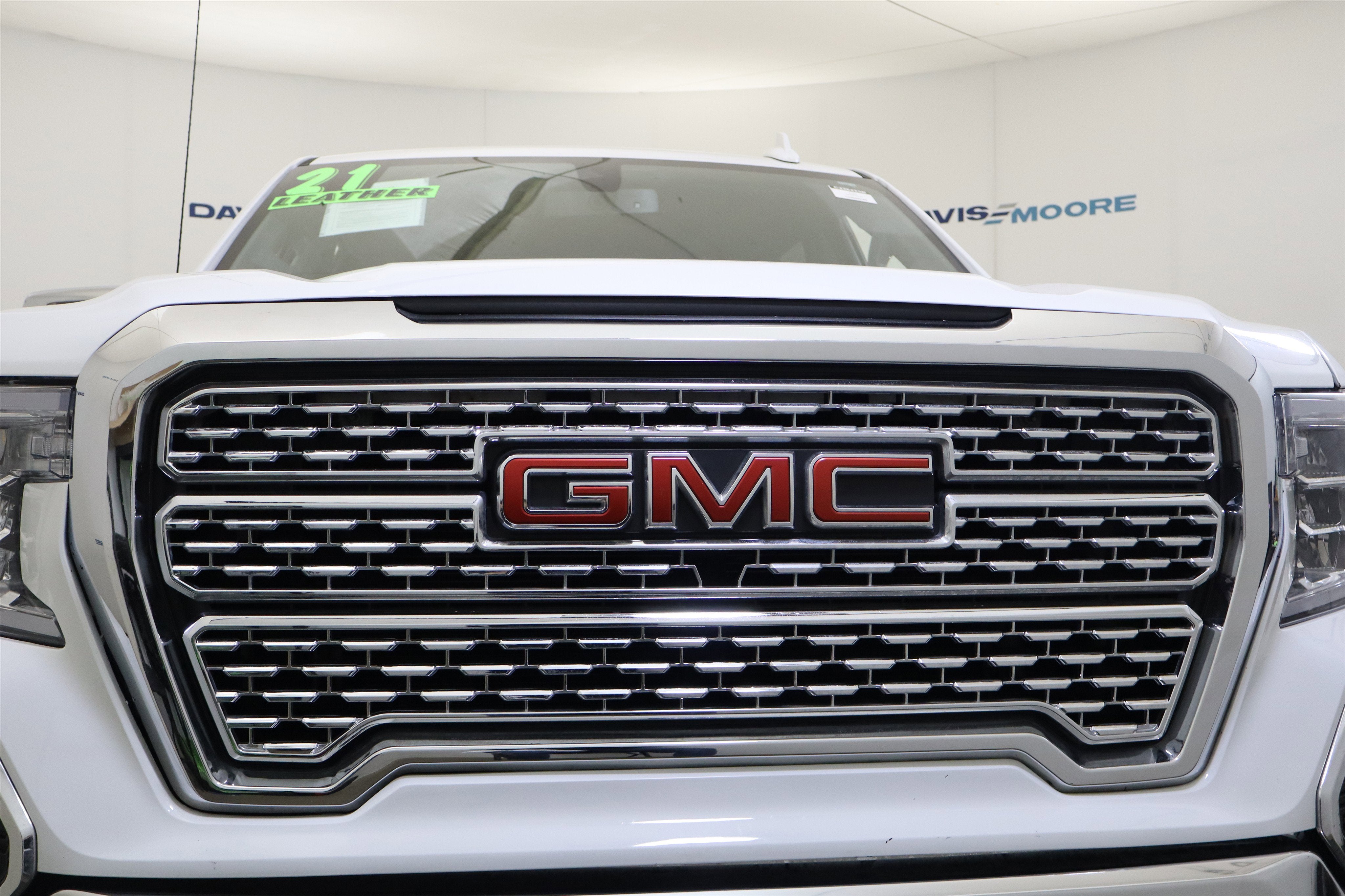 2021 GMC Sierra 1500 SLT Crew Cab 4WD