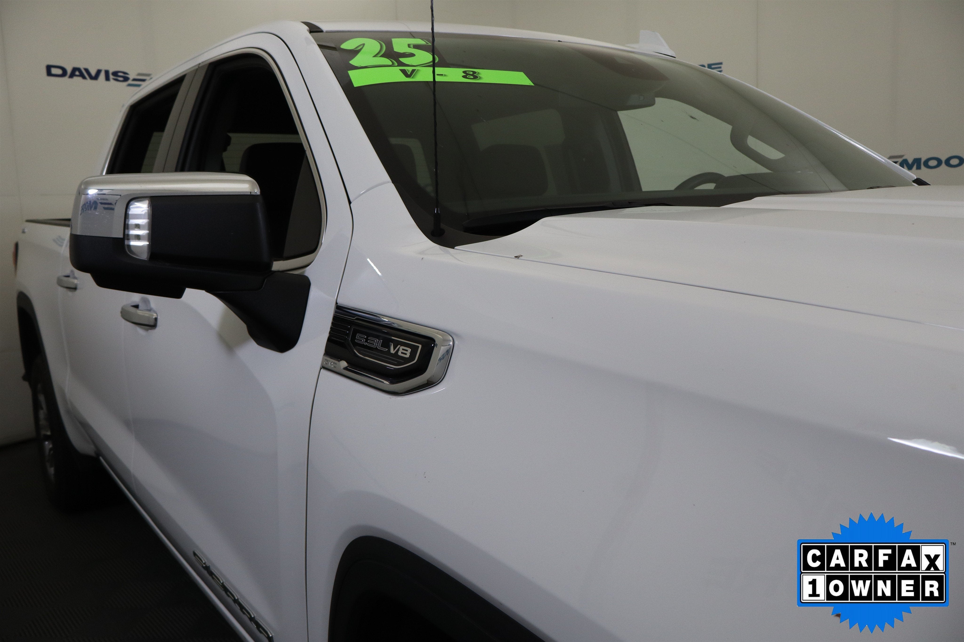 2025 GMC Sierra 1500 SLT Crew Cab 4WD