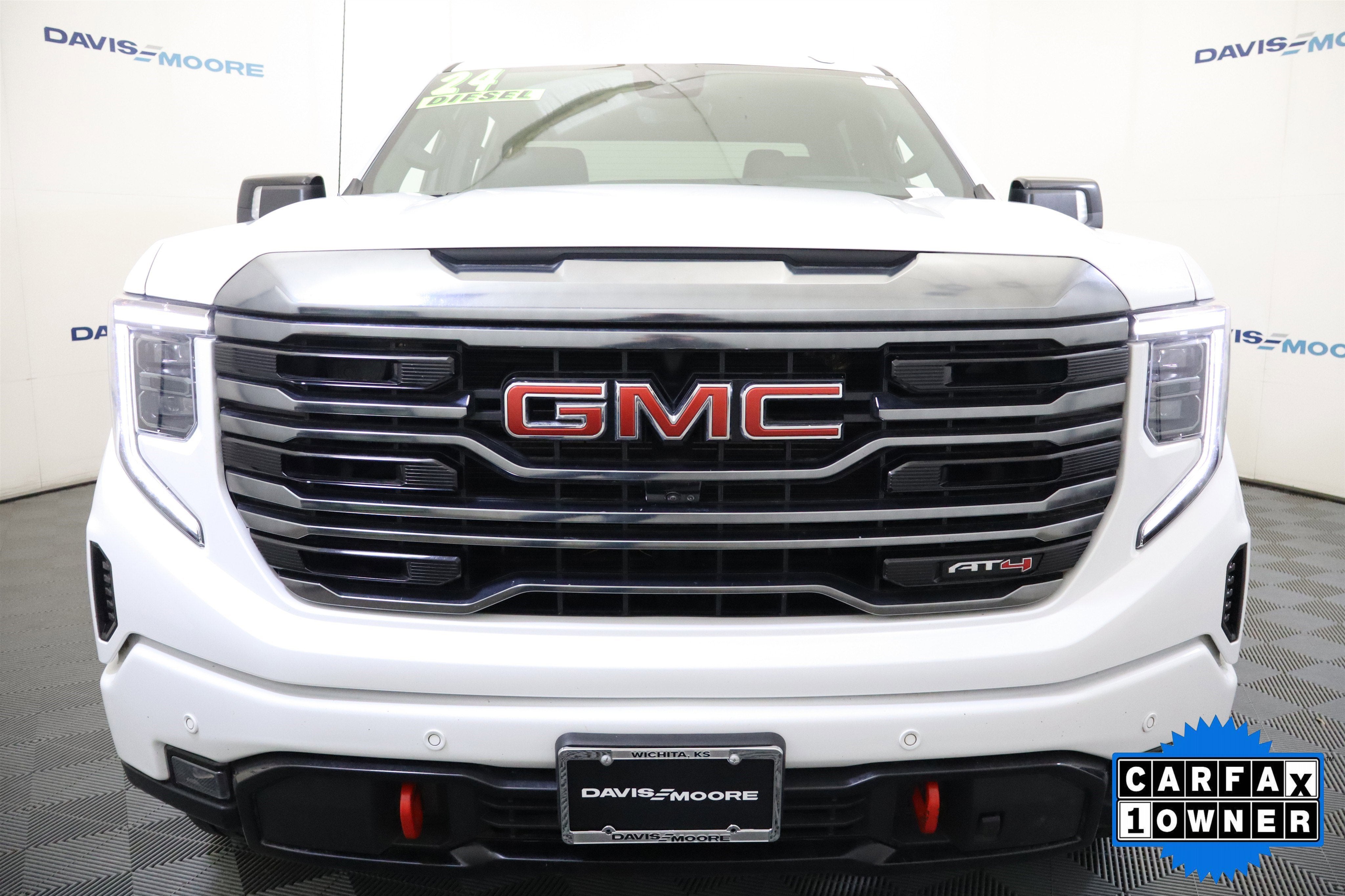 2024 GMC Sierra 1500 AT4 Crew Cab 4WD