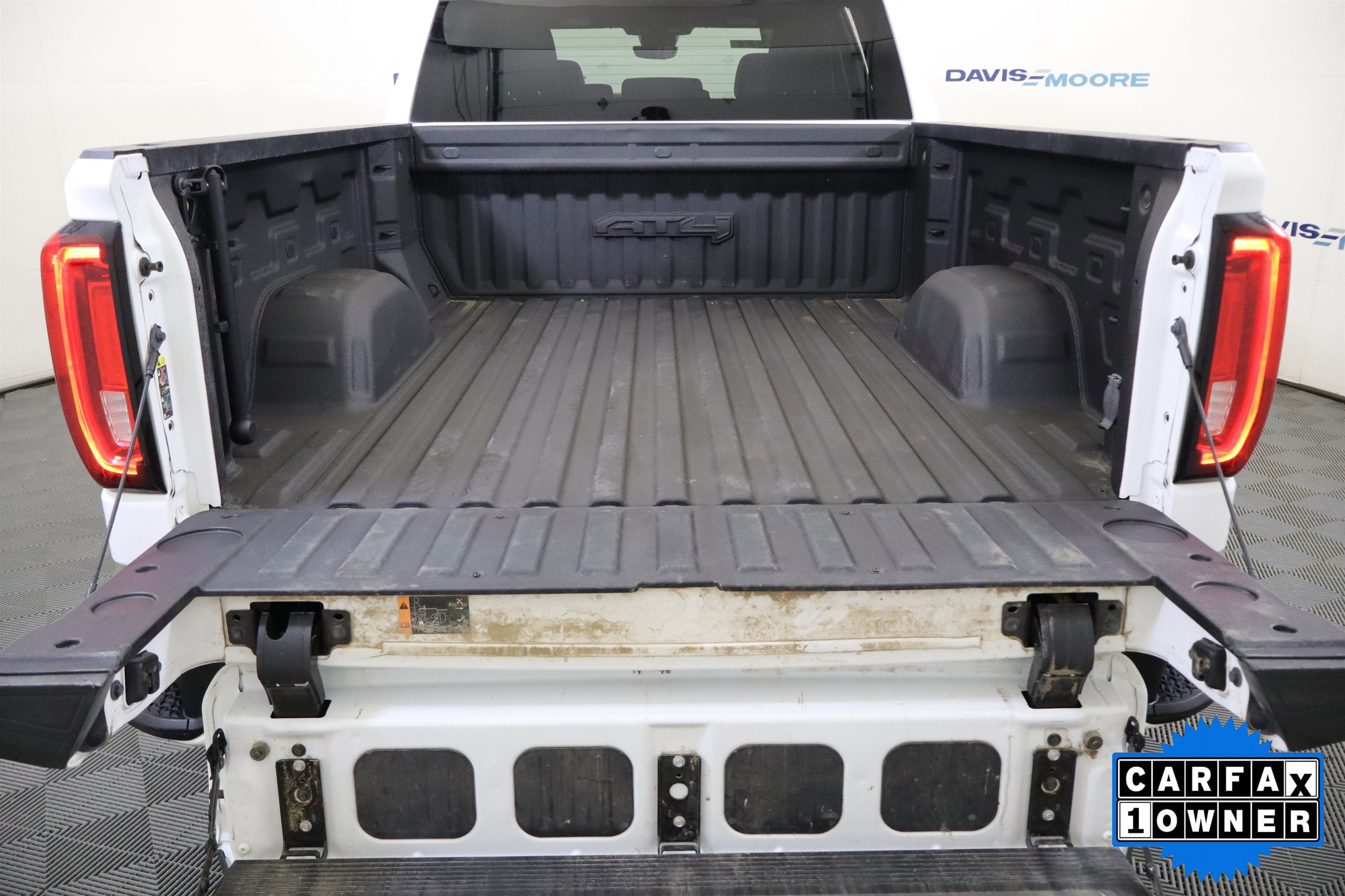 2024 GMC Sierra 1500 AT4 Crew Cab 4WD