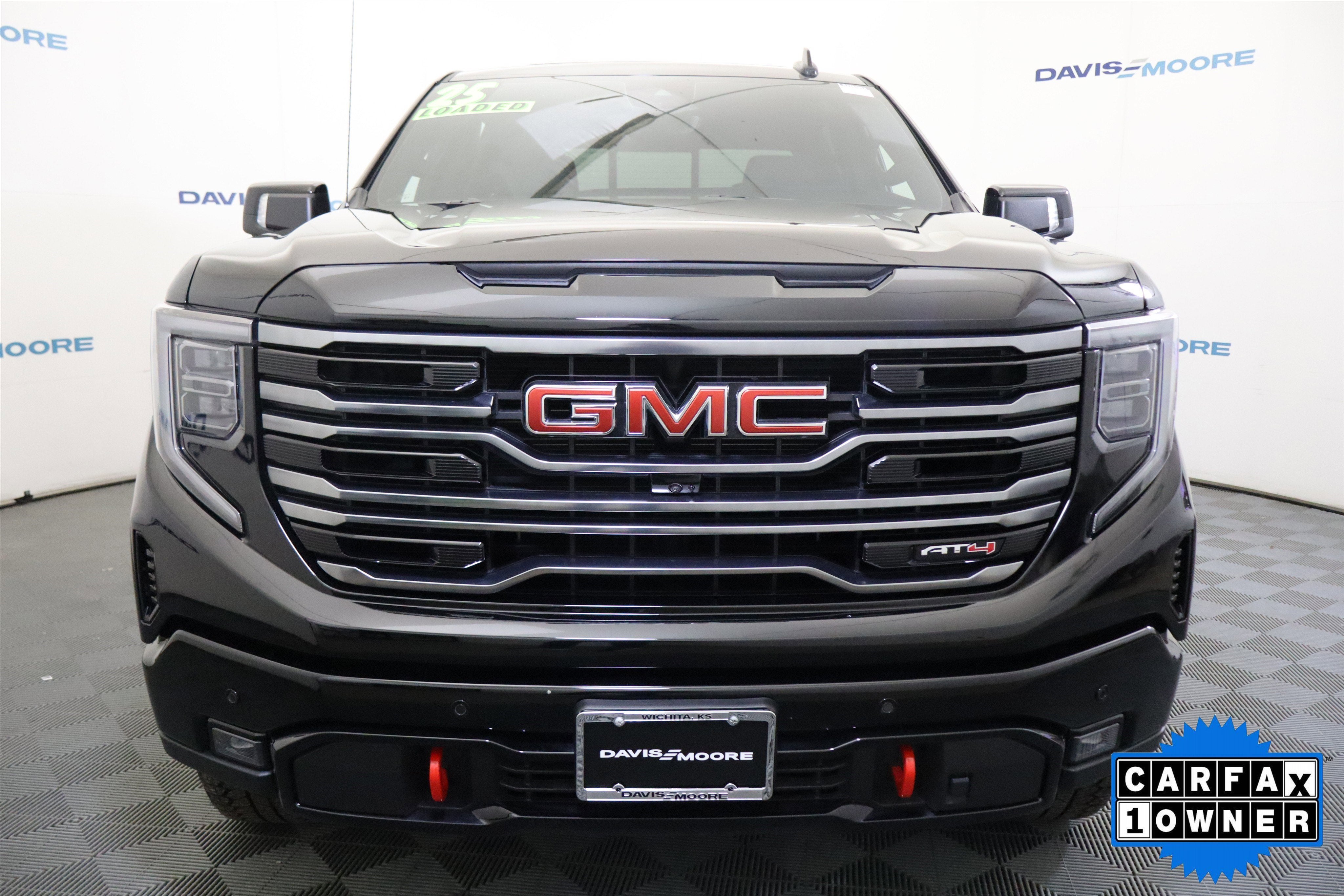 2025 GMC Sierra 1500 AT4 Crew Cab 4WD