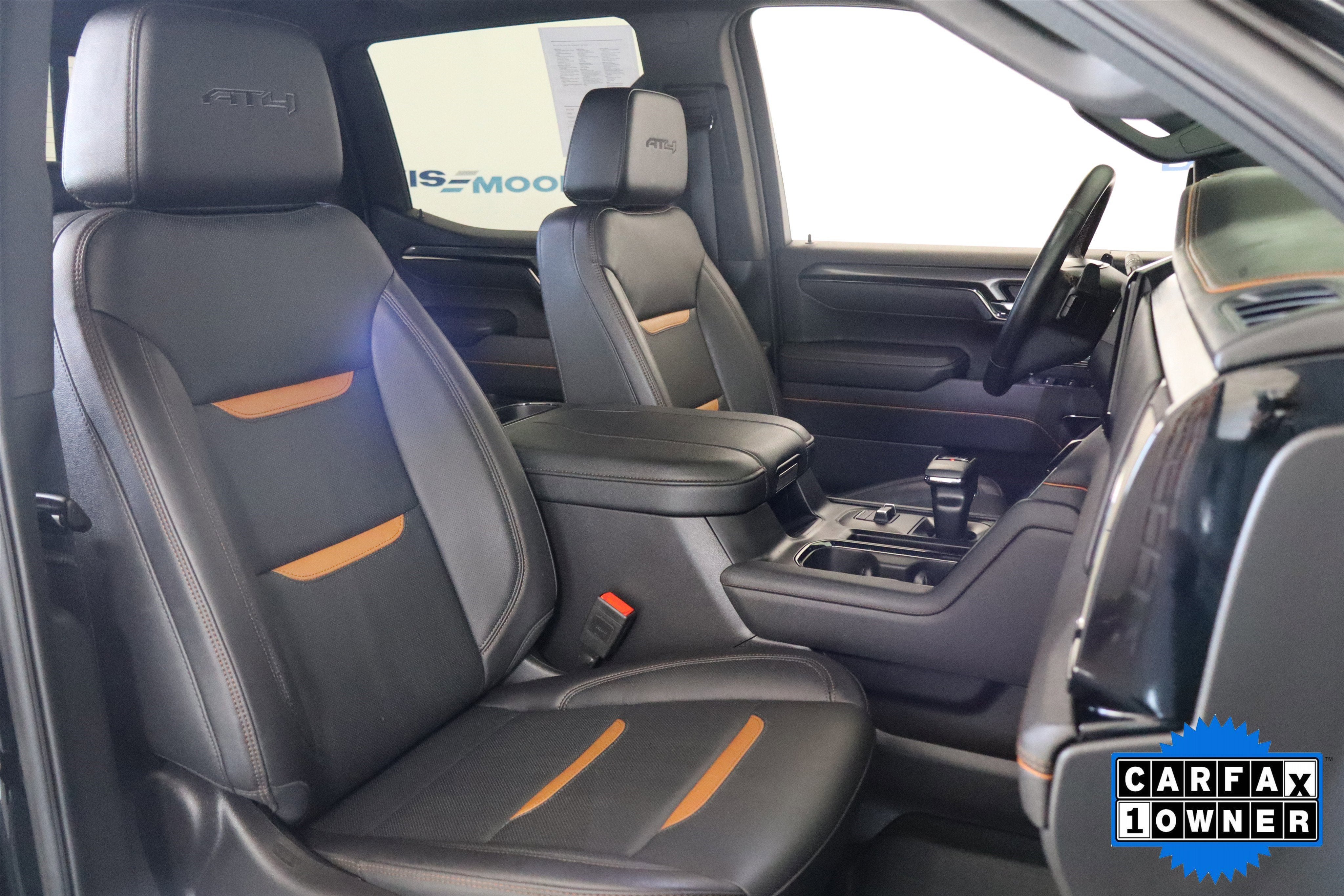 2025 GMC Sierra 1500 AT4 Crew Cab 4WD