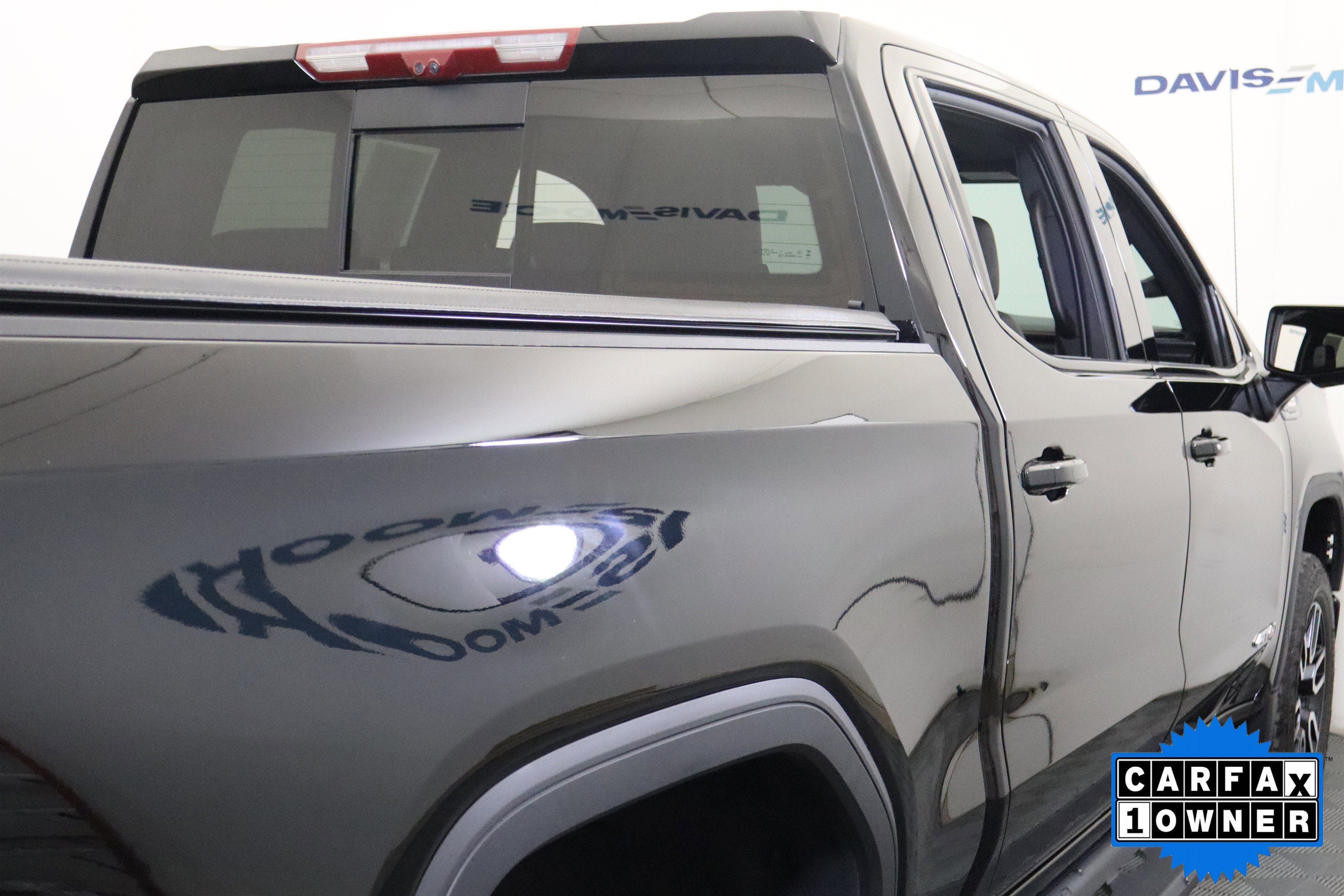 2025 GMC Sierra 1500 AT4 Crew Cab 4WD