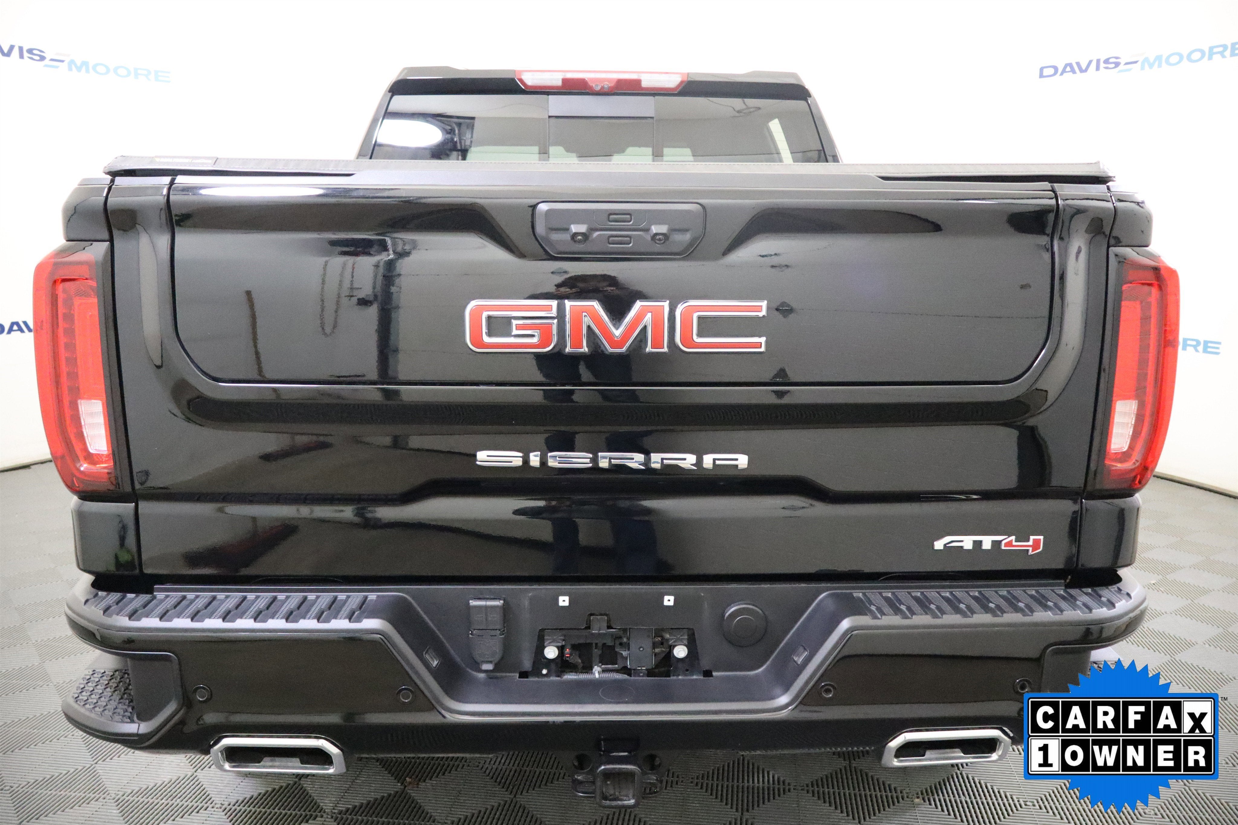 2025 GMC Sierra 1500 AT4 Crew Cab 4WD