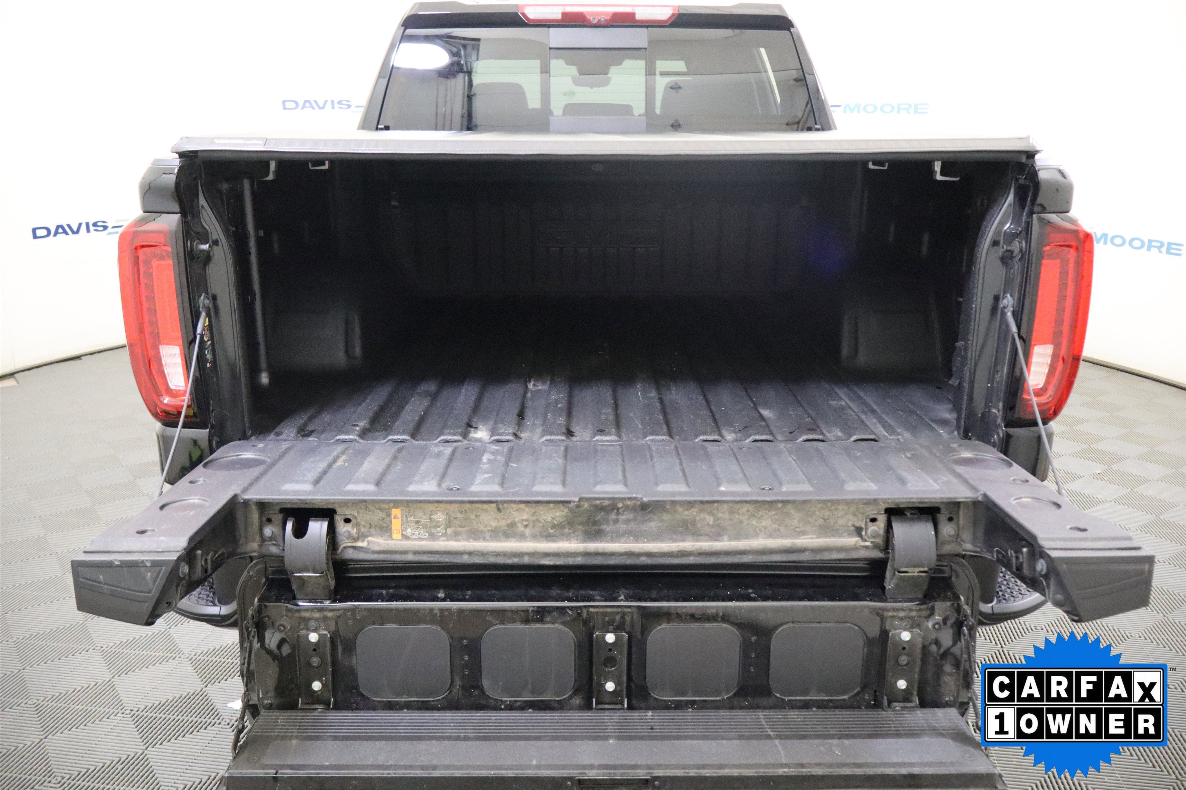 2025 GMC Sierra 1500 AT4 Crew Cab 4WD