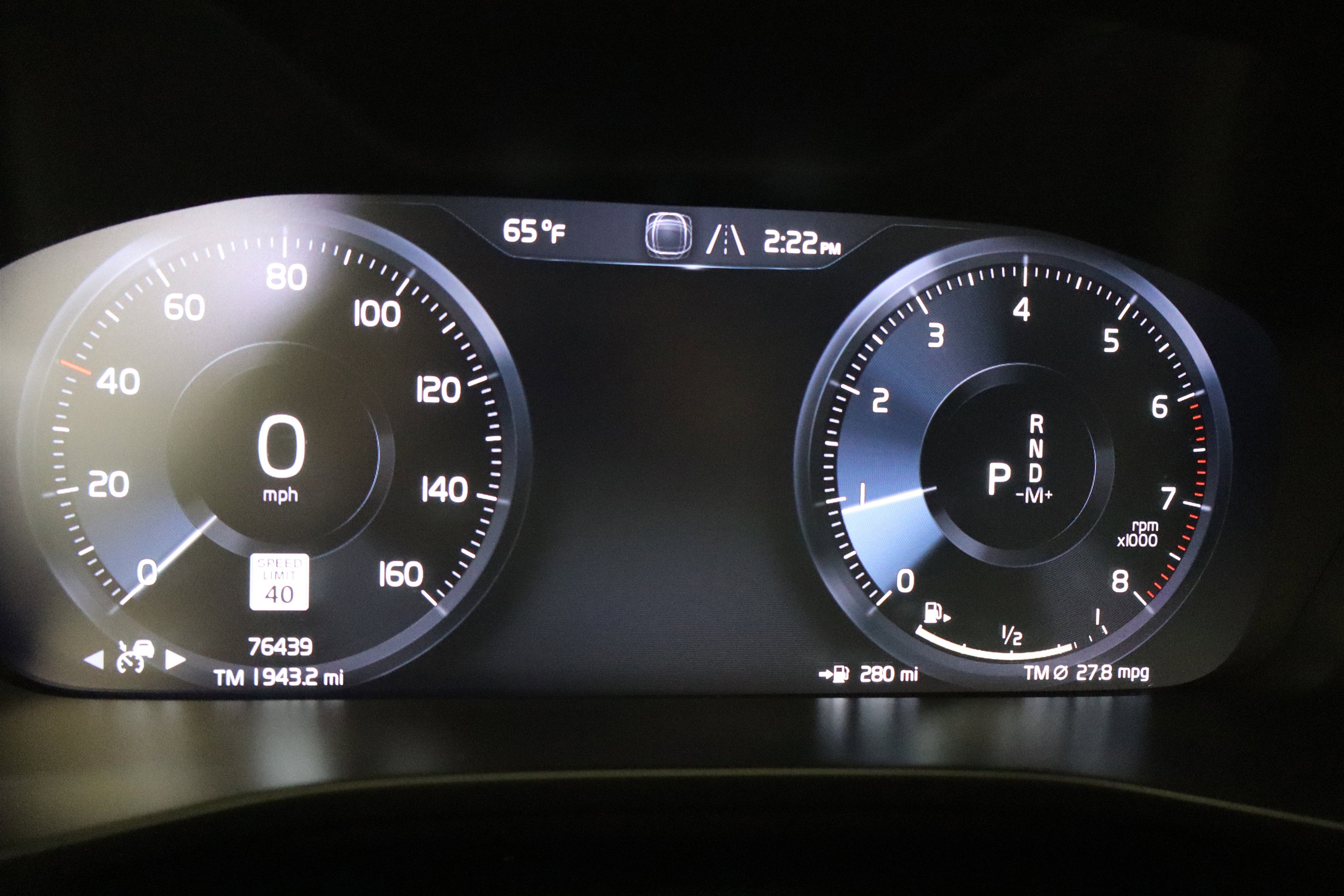 2022 Volvo XC40 Momentum